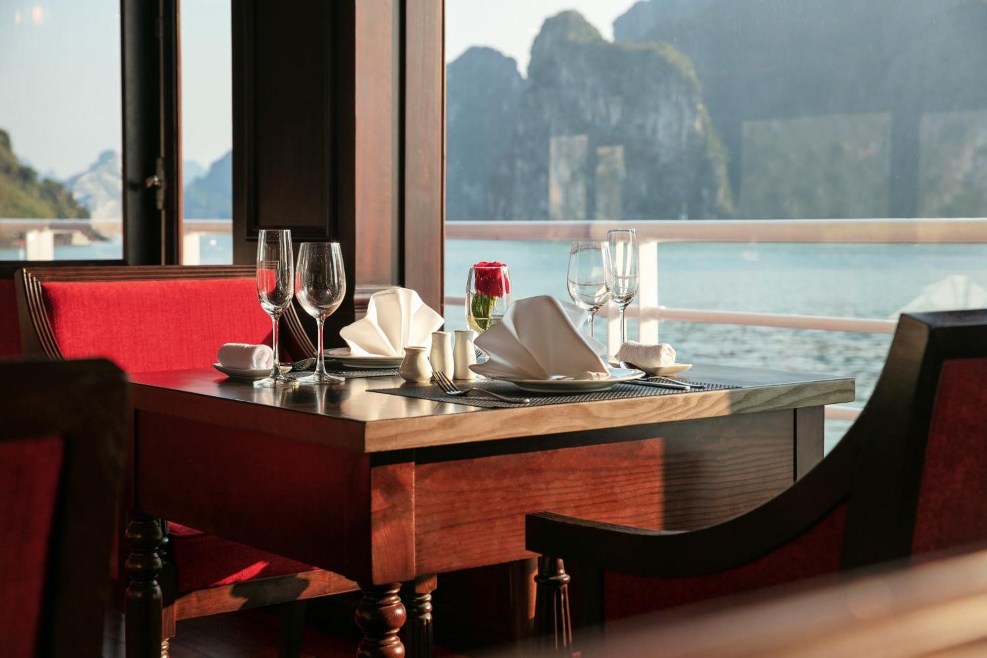 Halong Dragon Bay Cruise Hotel Ha Long Exterior photo
