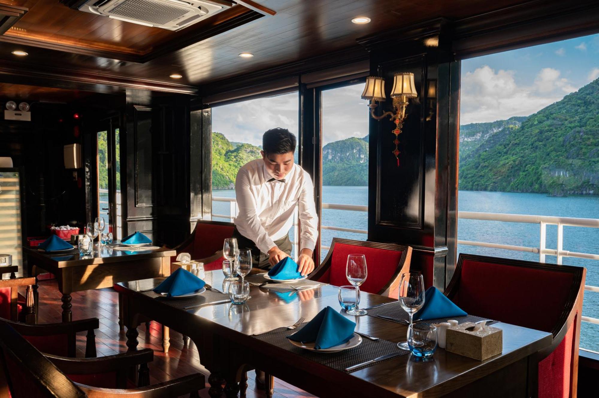 Halong Dragon Bay Cruise Hotel Ha Long Exterior photo