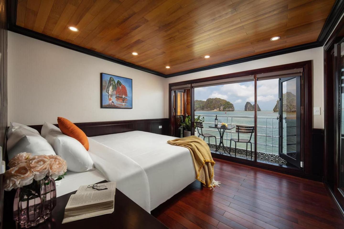 Halong Dragon Bay Cruise Hotel Ha Long Exterior photo